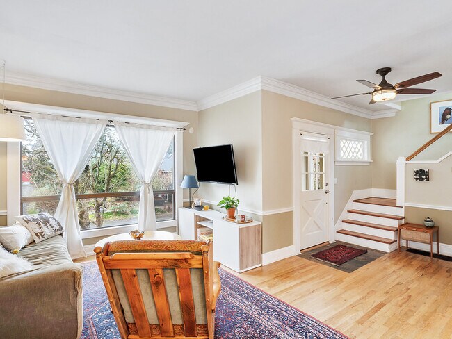 Photo - 2054 N Emerson St