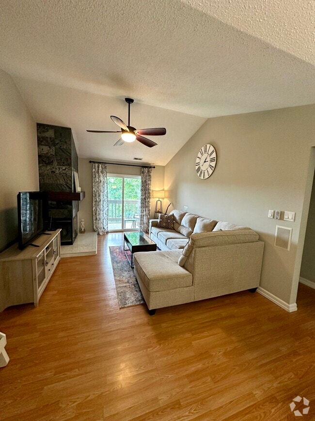 Building Photo - 2218 Canyonlands Dr Unit F Rental