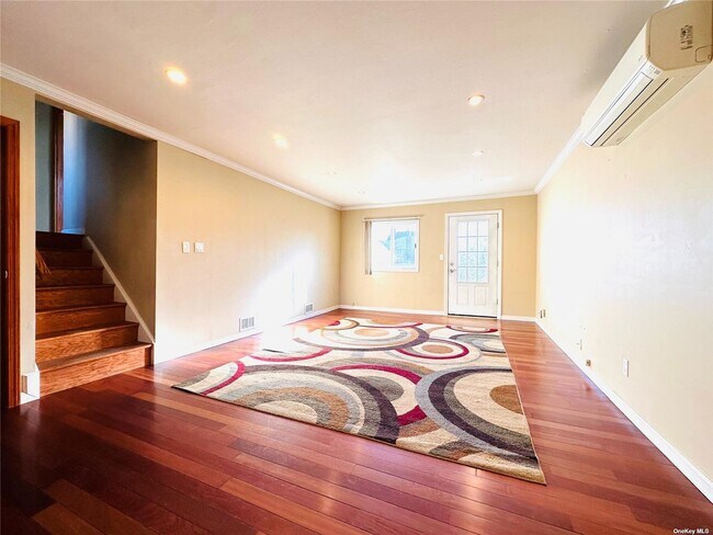 Photo - 11 Howard St Apartment Unit 1