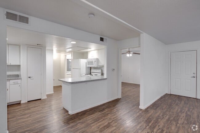 2BR, 2BA - 1,040 SF - Sun Terrace Apartments