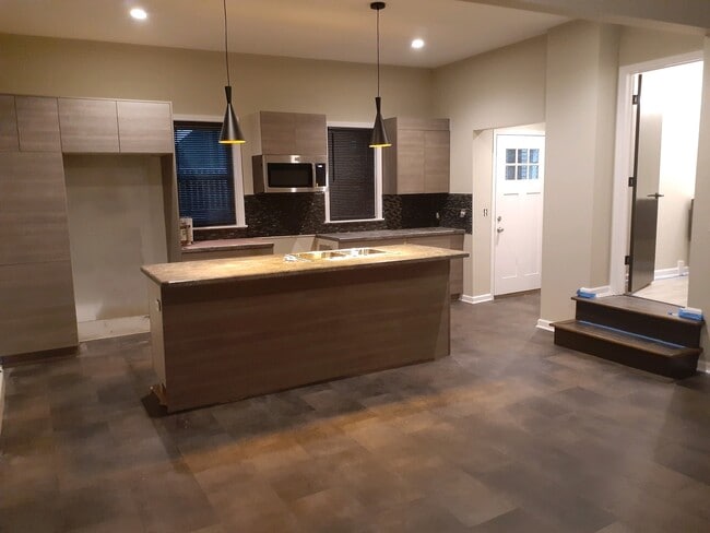 Photo - 1888 E 123rd St