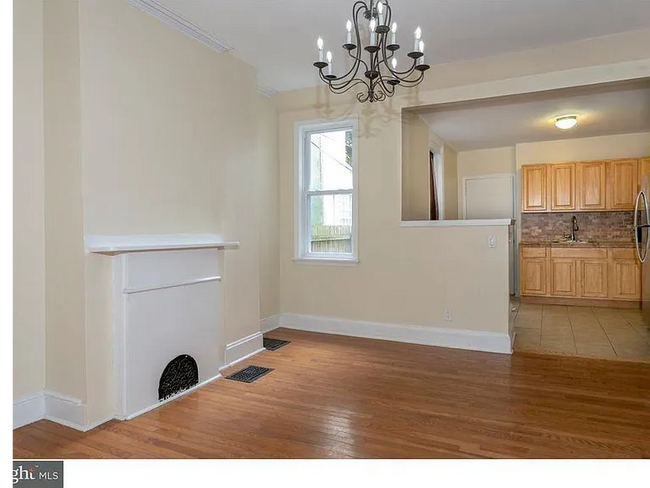 Photo - 2207 Bainbridge St