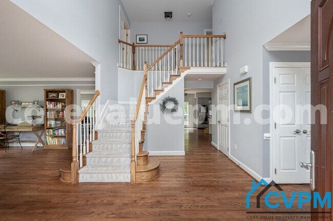 Photo - 210 Blackhaw Ct