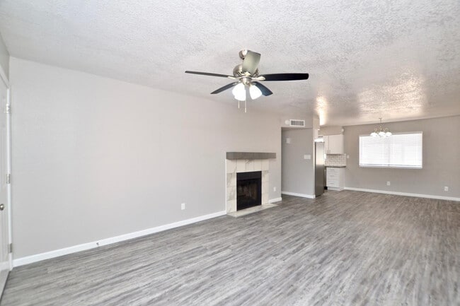 Photo - 645 N Arrowhead Dr Unit 1