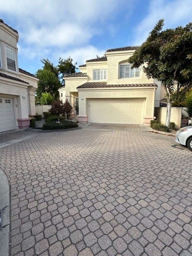 Building Photo - Nice Pleasanton home with great location