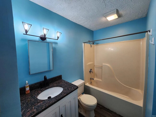 Photo - 723 N Jefferson St