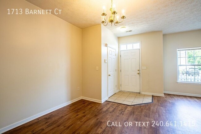 Photo - 1713 Barnett Ct