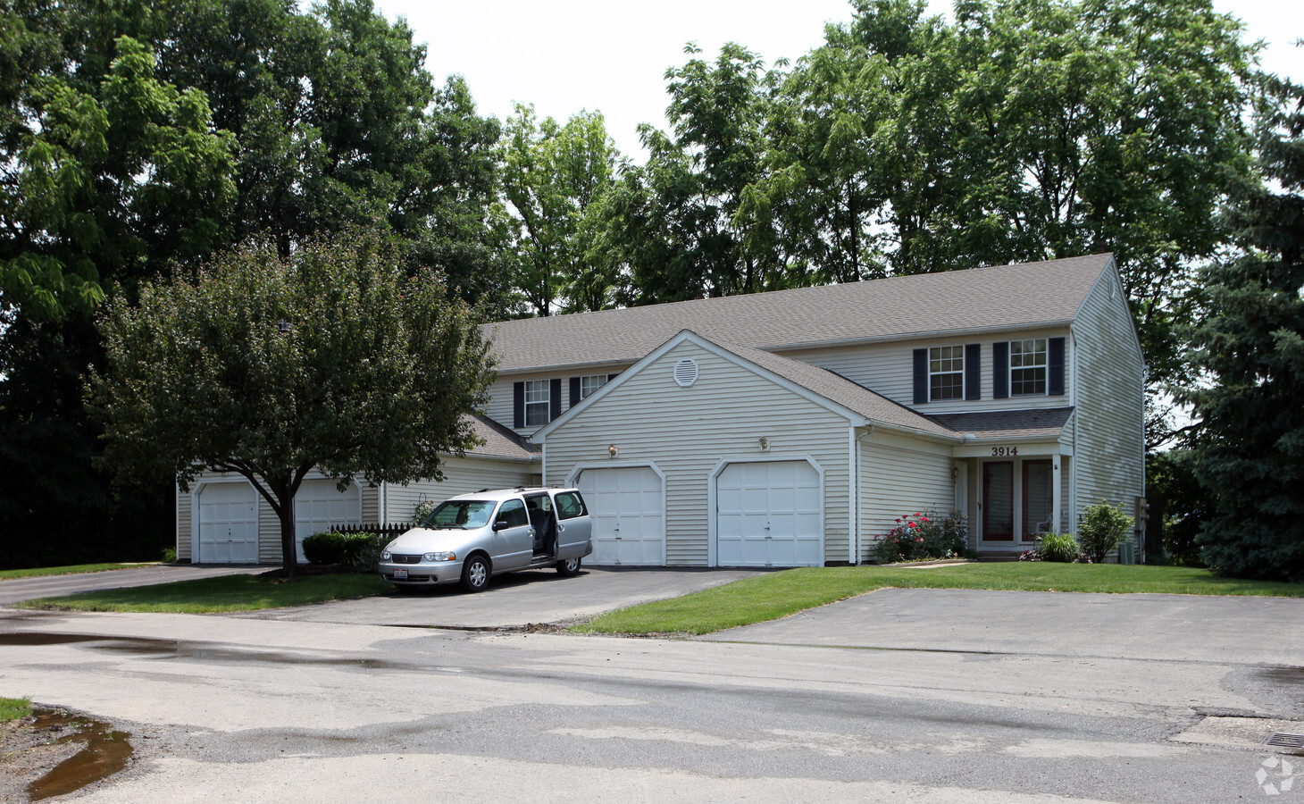 Parkside Village - Parkside Village Apartments