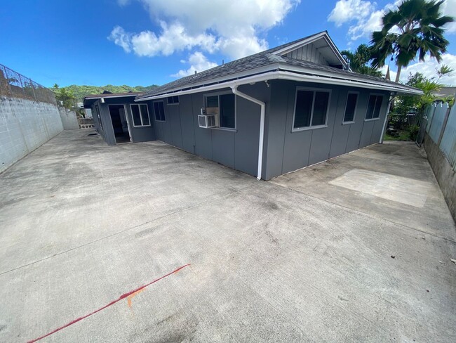 Photo - Ahuimanu Charmer!