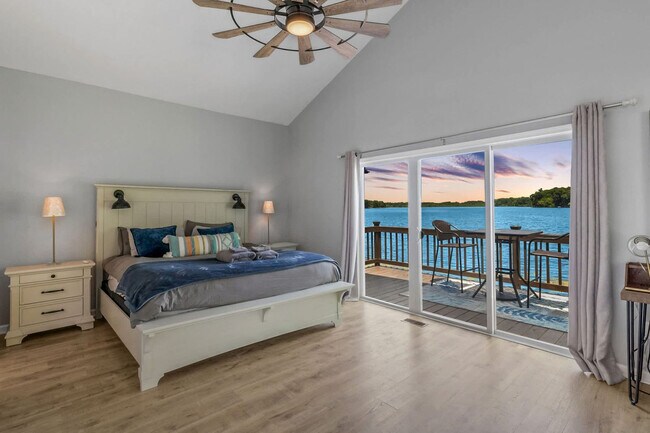 Photo - 807 Portage Lakes Drive Unit SI ID1593922P