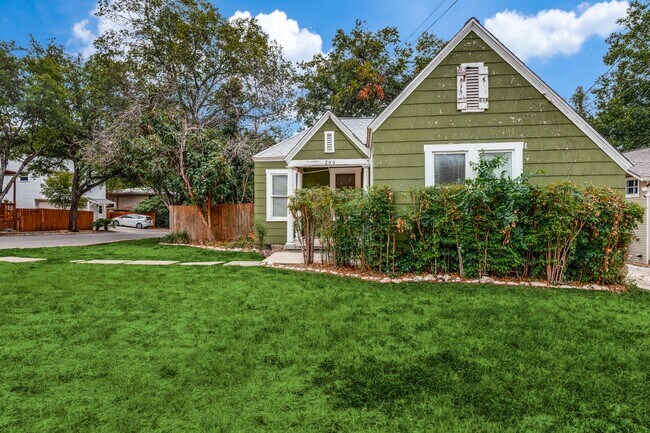2 Bedroom/1 Bath Alamo Heights Subdivision - 2 Bedroom/1 Bath Alamo Heights Subdivision House