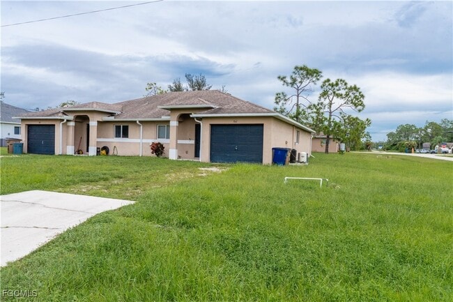 Building Photo - 867 Bedford Dr Rental