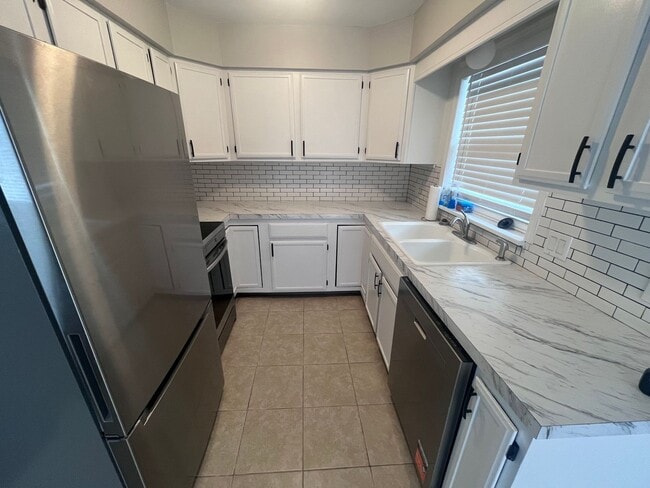Photo - 3119 S Custer Ave