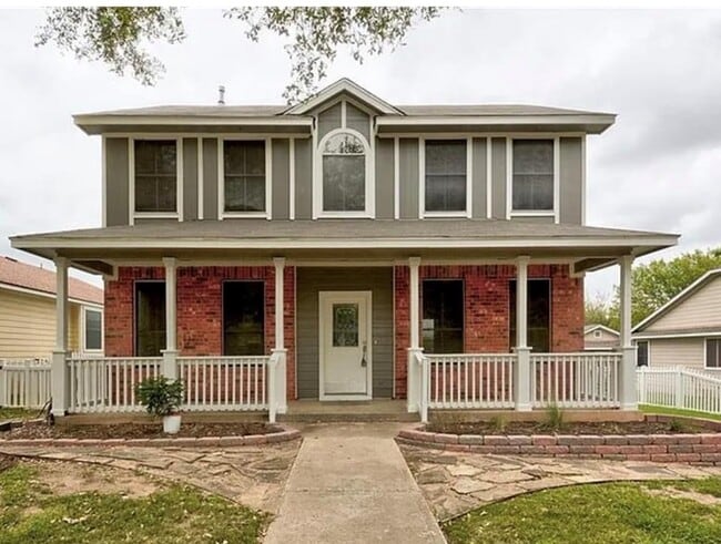 Building Photo - 4465 Mather Rental