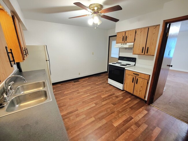 Photo - *Clean & Spacious 1BR/1BA Apartment Available in Mt. Washington* Unit 1