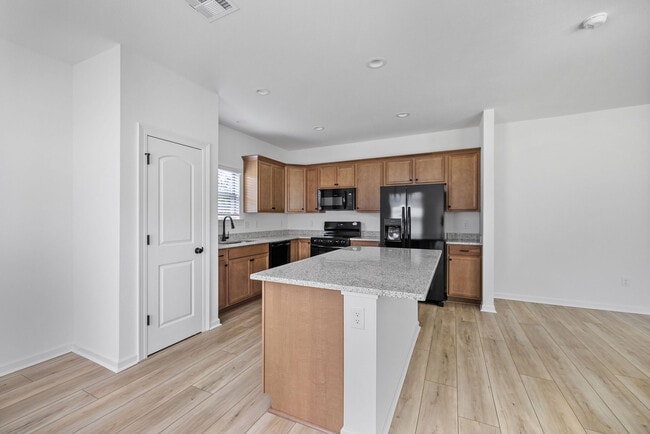 Photo - 39417 N Bunker Hill Rd