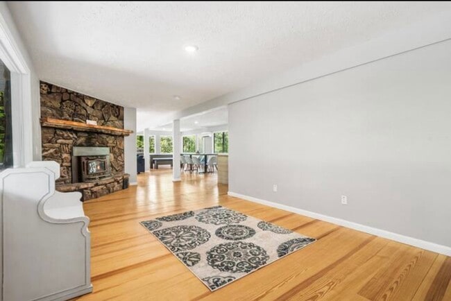Building Photo - 64 Daybreak Ln Rental