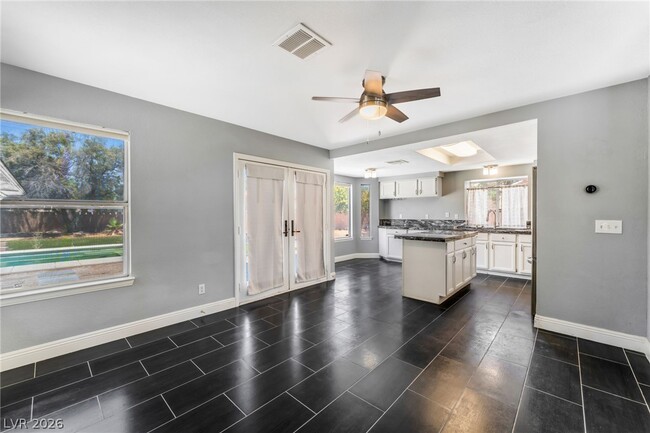Photo - 8412 White Shore Cir