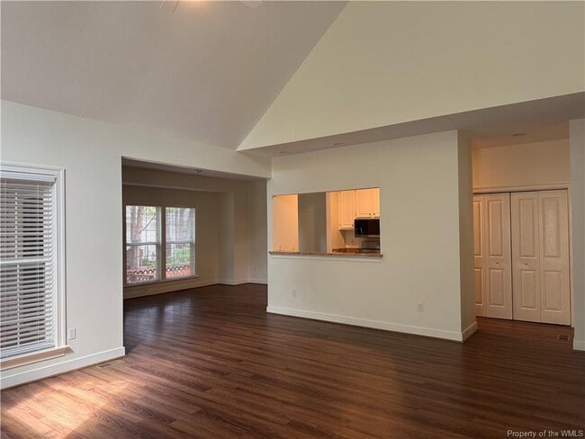 Photo - 6305 Chiswick Park