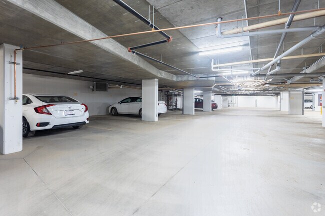 Covered Parking - 114 University