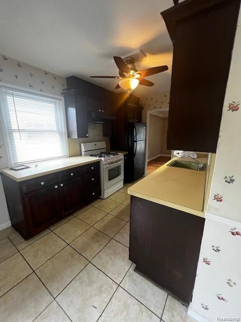 Photo - 4957 Polk St