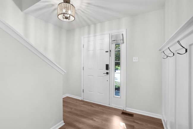 Photo - 413 Montclair Tower Dr