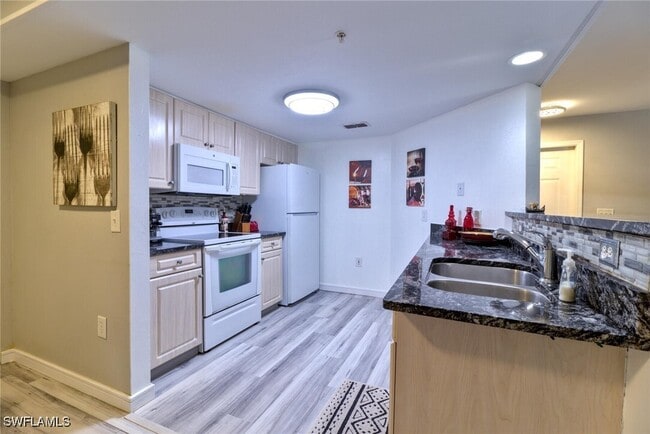 Building Photo - 1775 Four Mile Cove Pkwy Unit 1223 Rental