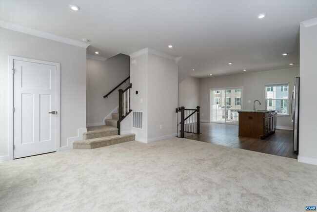 Photo - 2405 Crescent Wy