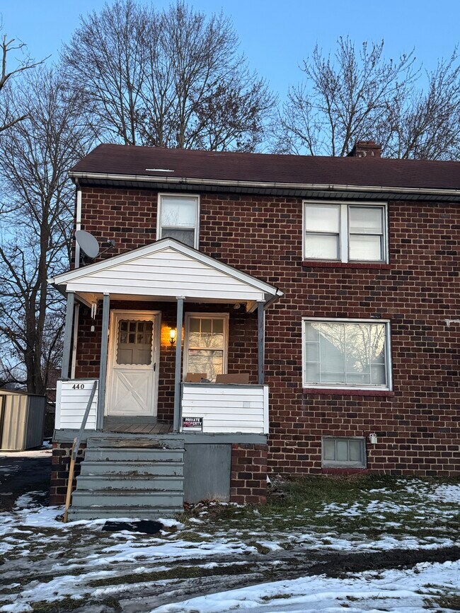 Building Photo - 440 5th St