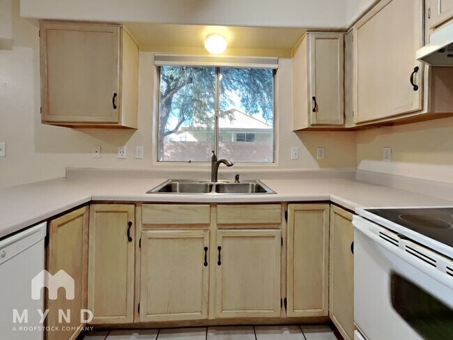 Photo - 3696 W Sunglade Dr