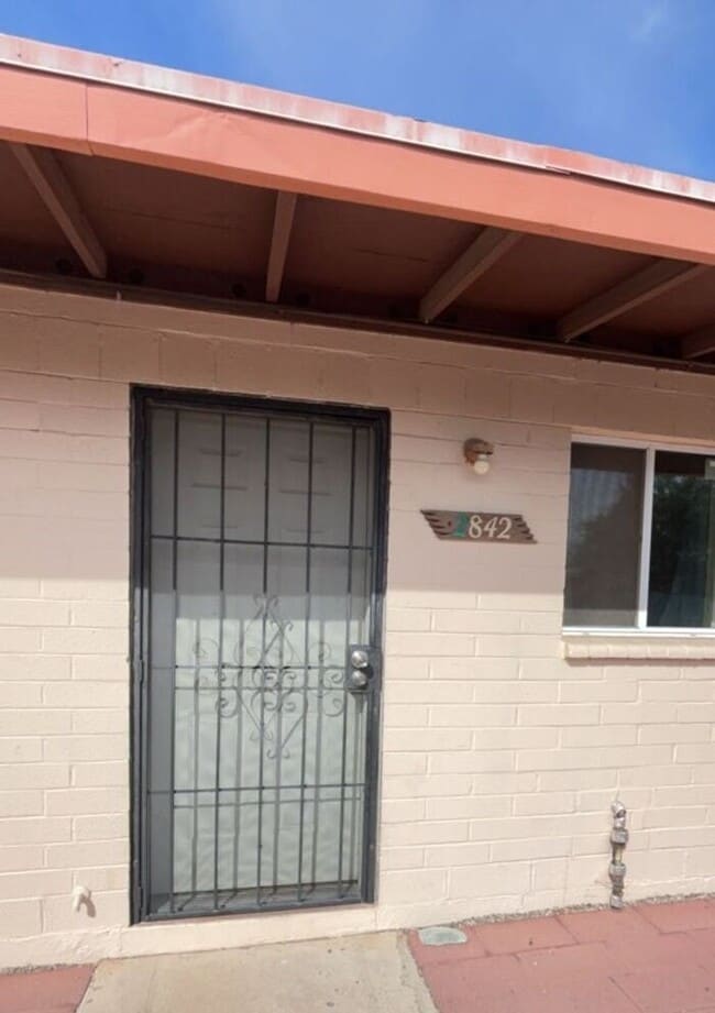 Photo - 2842 N Los Altos Ave