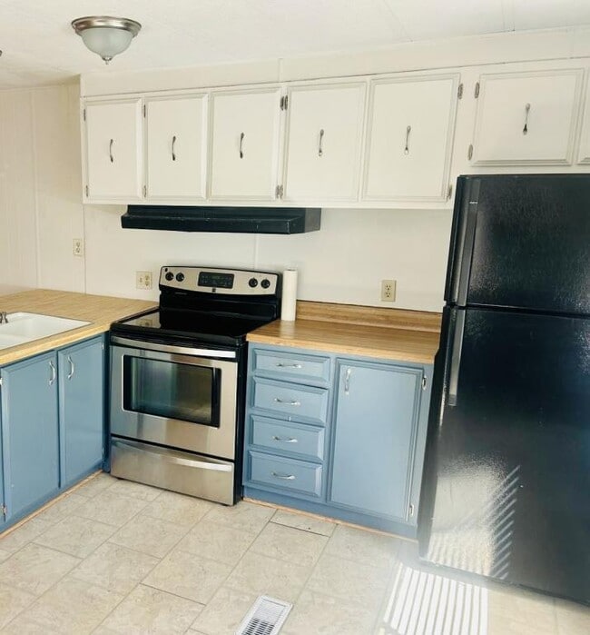 Photo - 450 W Thurber Rd