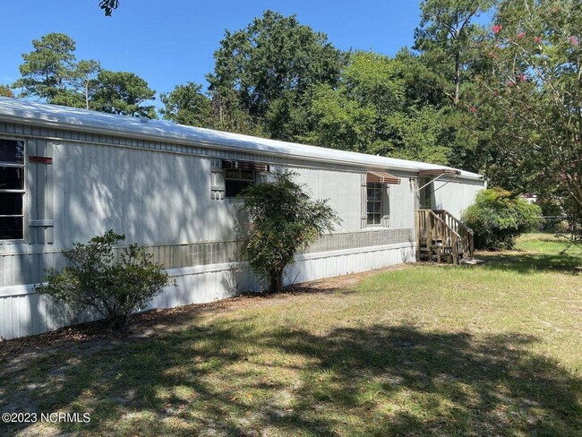 2 Bedroom Mobile Home-516 Greenwood Dr. - 2 Bedroom Mobile Home-516 Greenwood Dr.