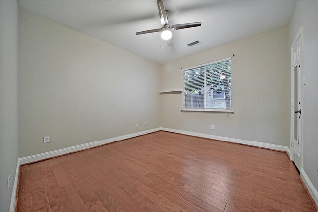 Photo - 27 W Prairie Dawn Cir