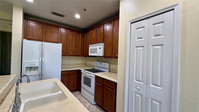 Photo - 2079 Cypress Bay Blvd