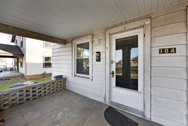 Photo - 104 Taylor Blvd