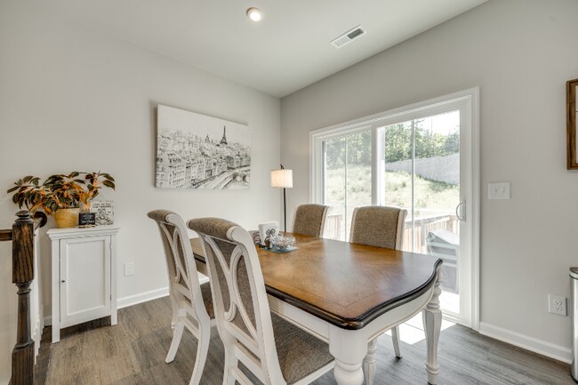 Photo - 2024 Dornoch Rd