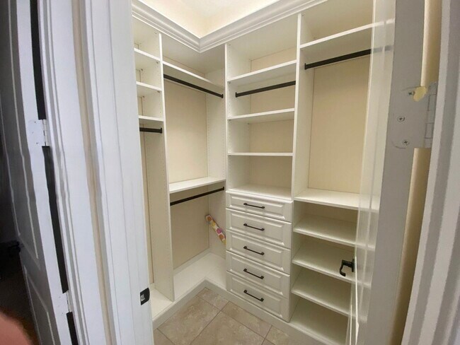 Photo - 3334 W 96 Pl
