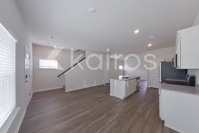 Photo - 2401 Banyan Cir