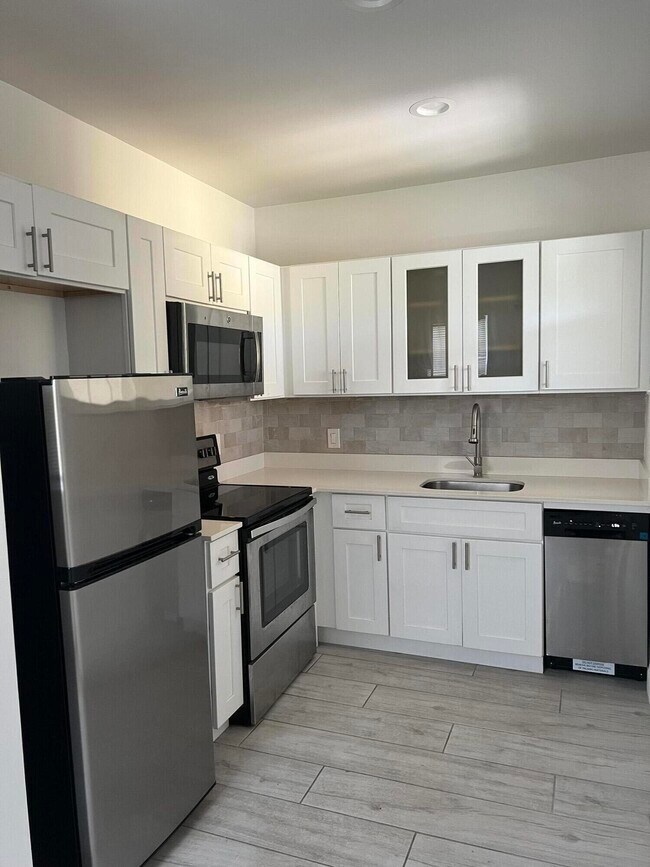 Photo - 407 S Lakeside Dr Unit D