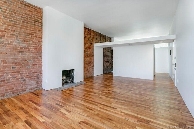 Photo - 558 Chapel St Unit 2