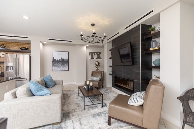 District at Memorial apartments — community photo