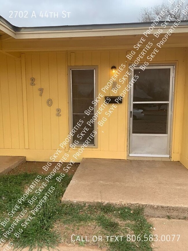 Building Photo - 2702 44th St Rental