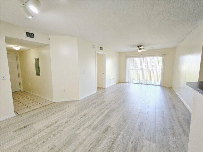 Photo - 4151 San Marino Blvd Unit 208