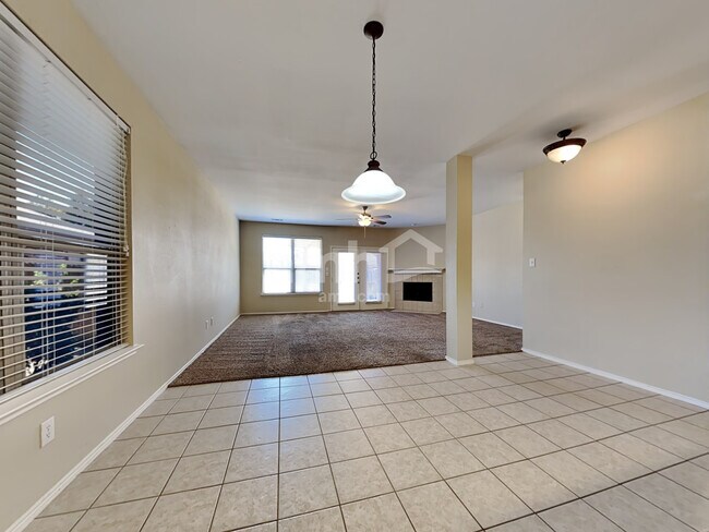 Photo - 421 Sandy Creek Dr