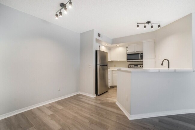 Photo - Charming 1-Bedroom Condo Retreat in Orlando - Conveniently Located! Unit 2115