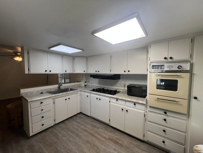 Photo - 69470 Midpark Dr