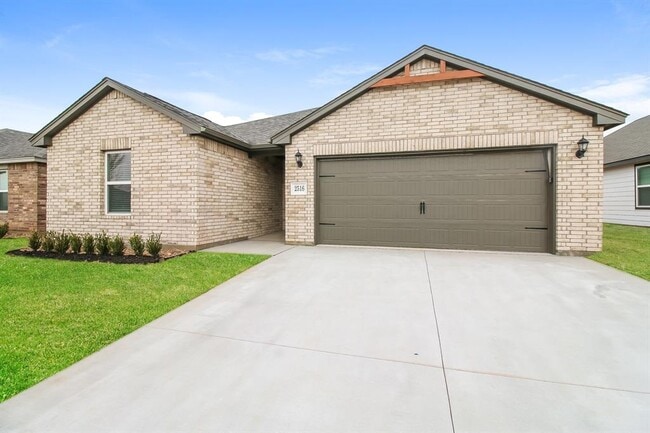 Photo - 2516 Rosewood Ln