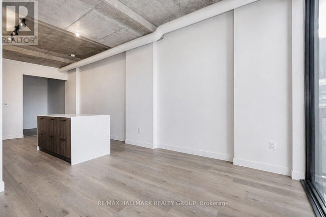 Photo - 10 James St Unit 713