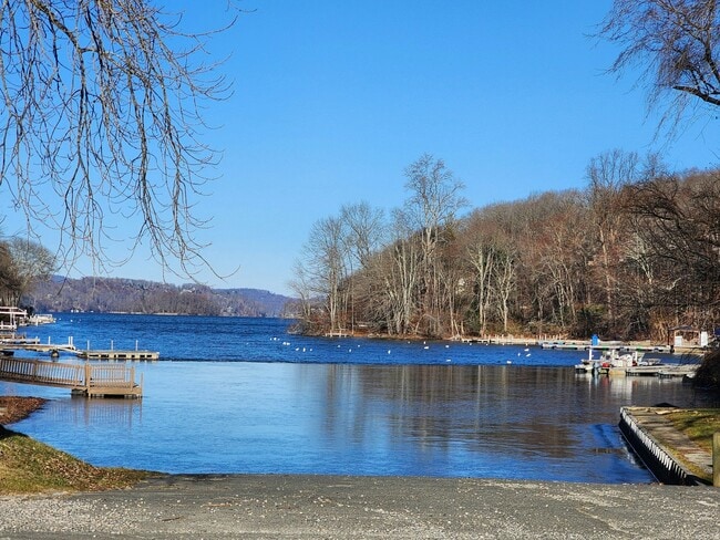 Photo - 6 Indian Ave